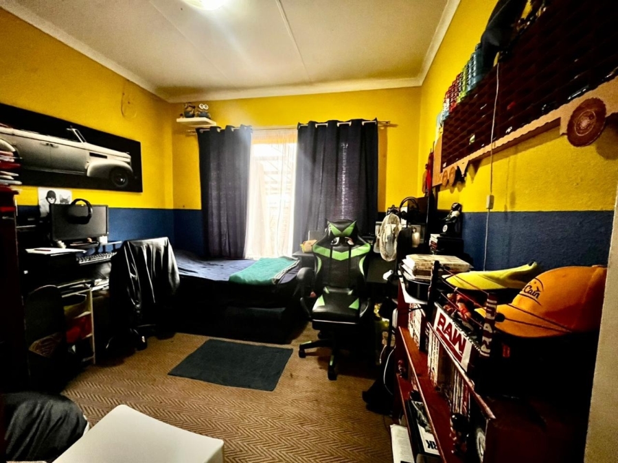 5 Bedroom Property for Sale in Waterval East North West